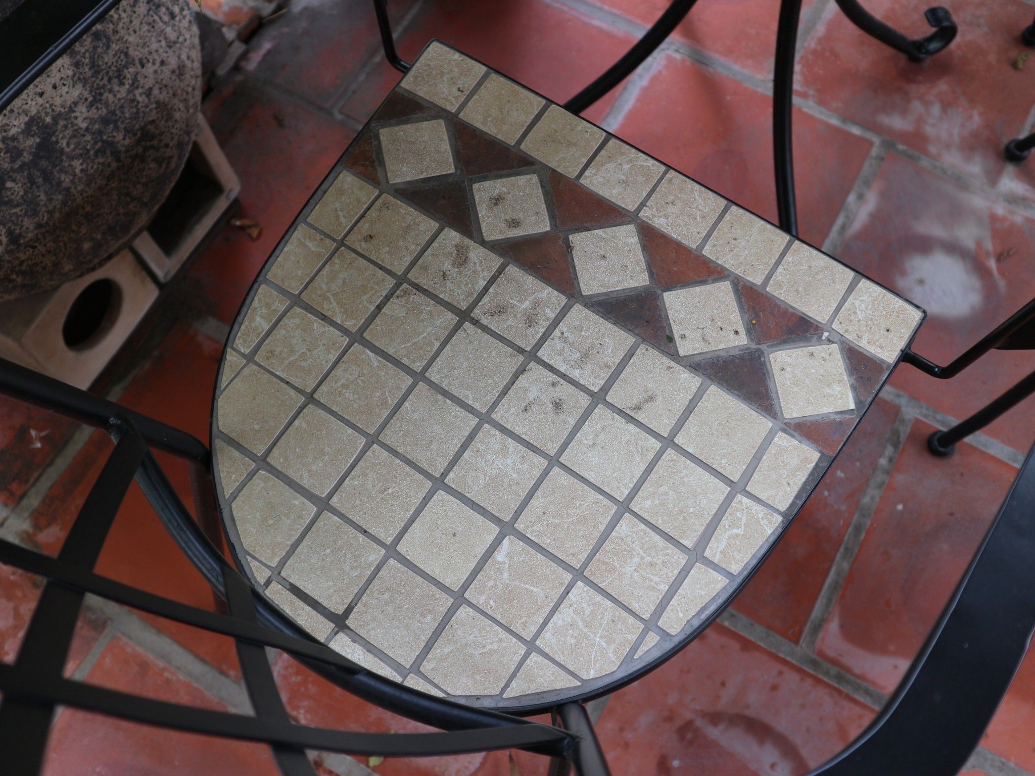 Mosaic hiện đại, mẫu bàn ghế hoa văn số 6