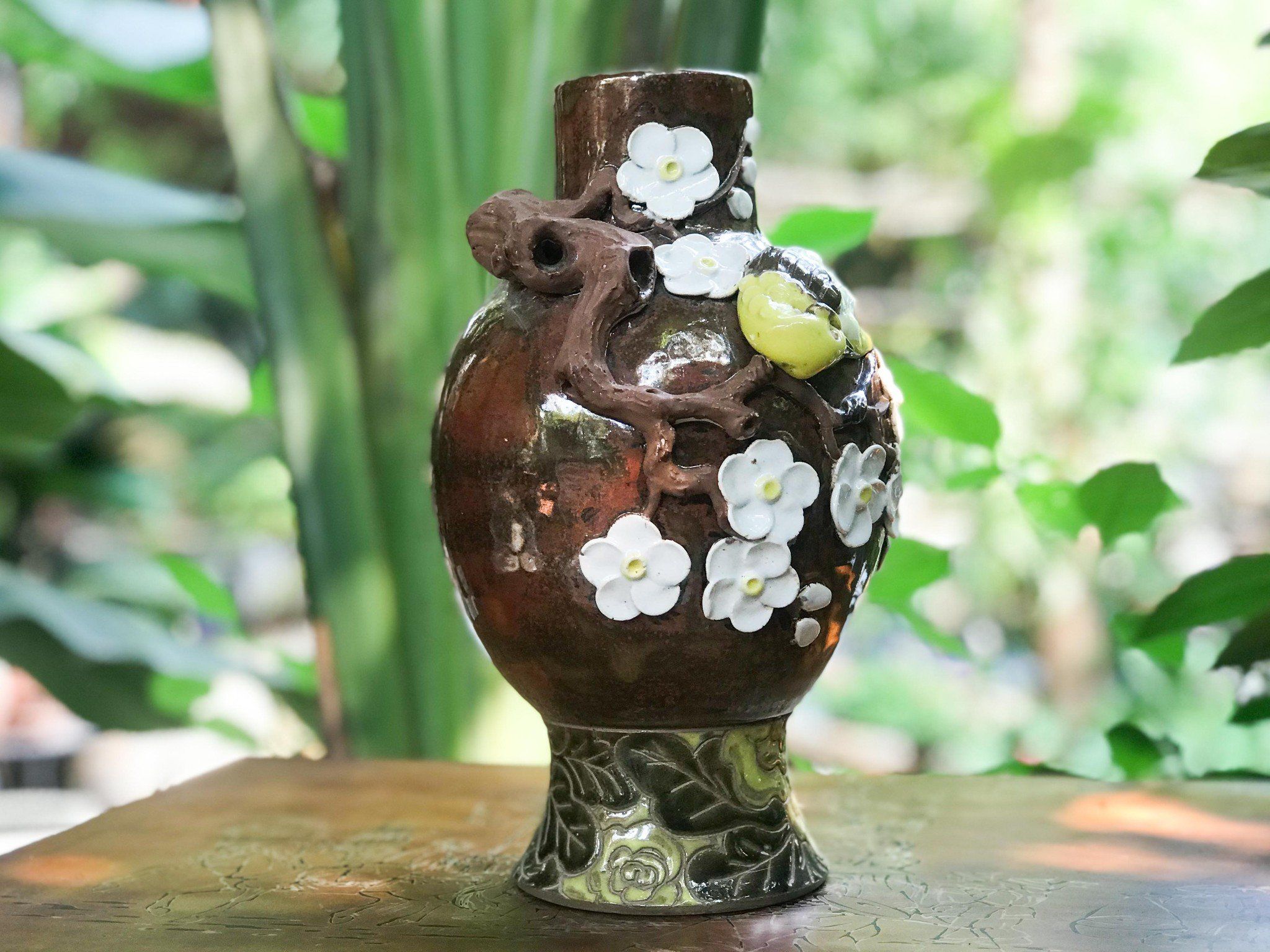 Bình đắp nổi, C30 cm