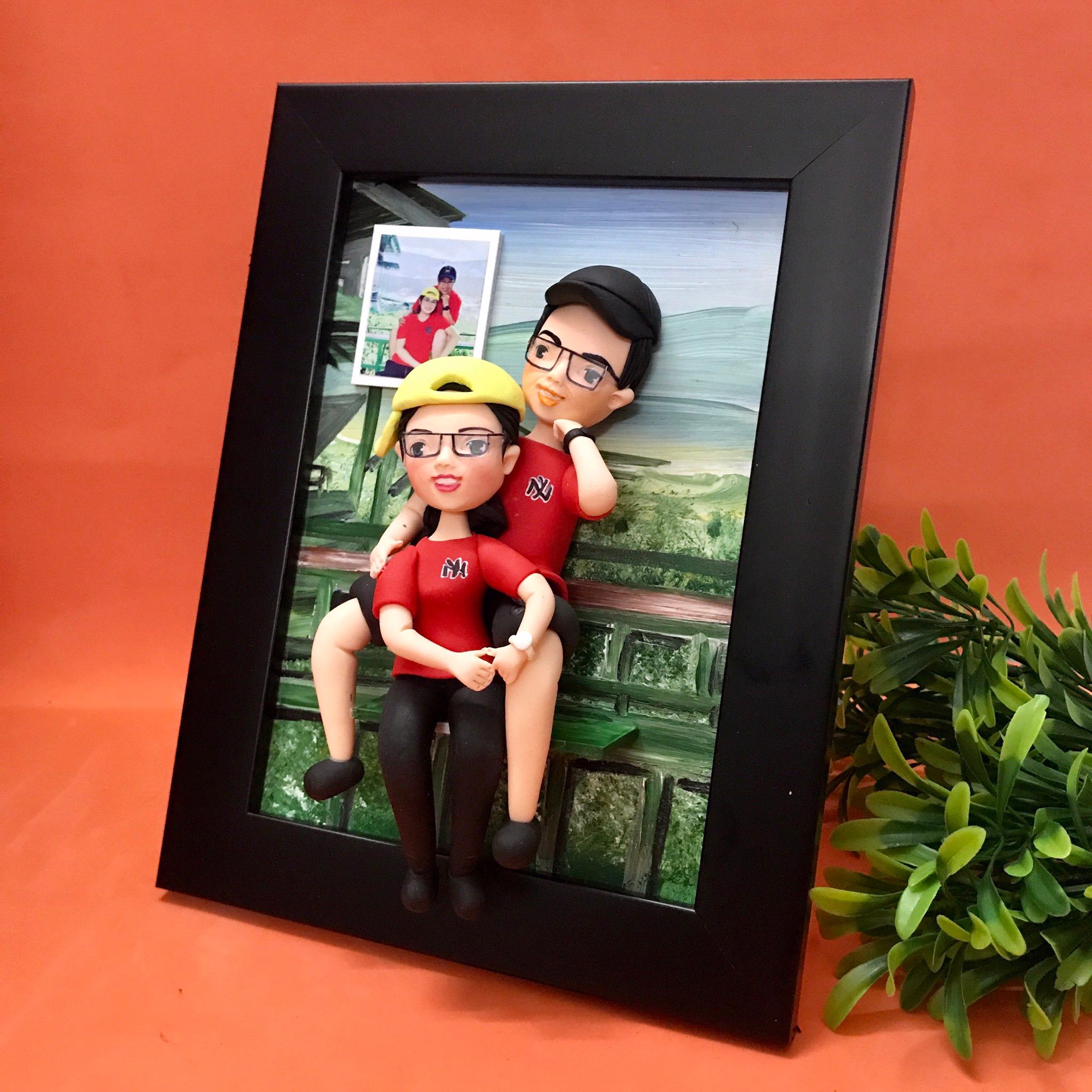 Tượng Nặn Trên Khung Ảnh - 2 Người