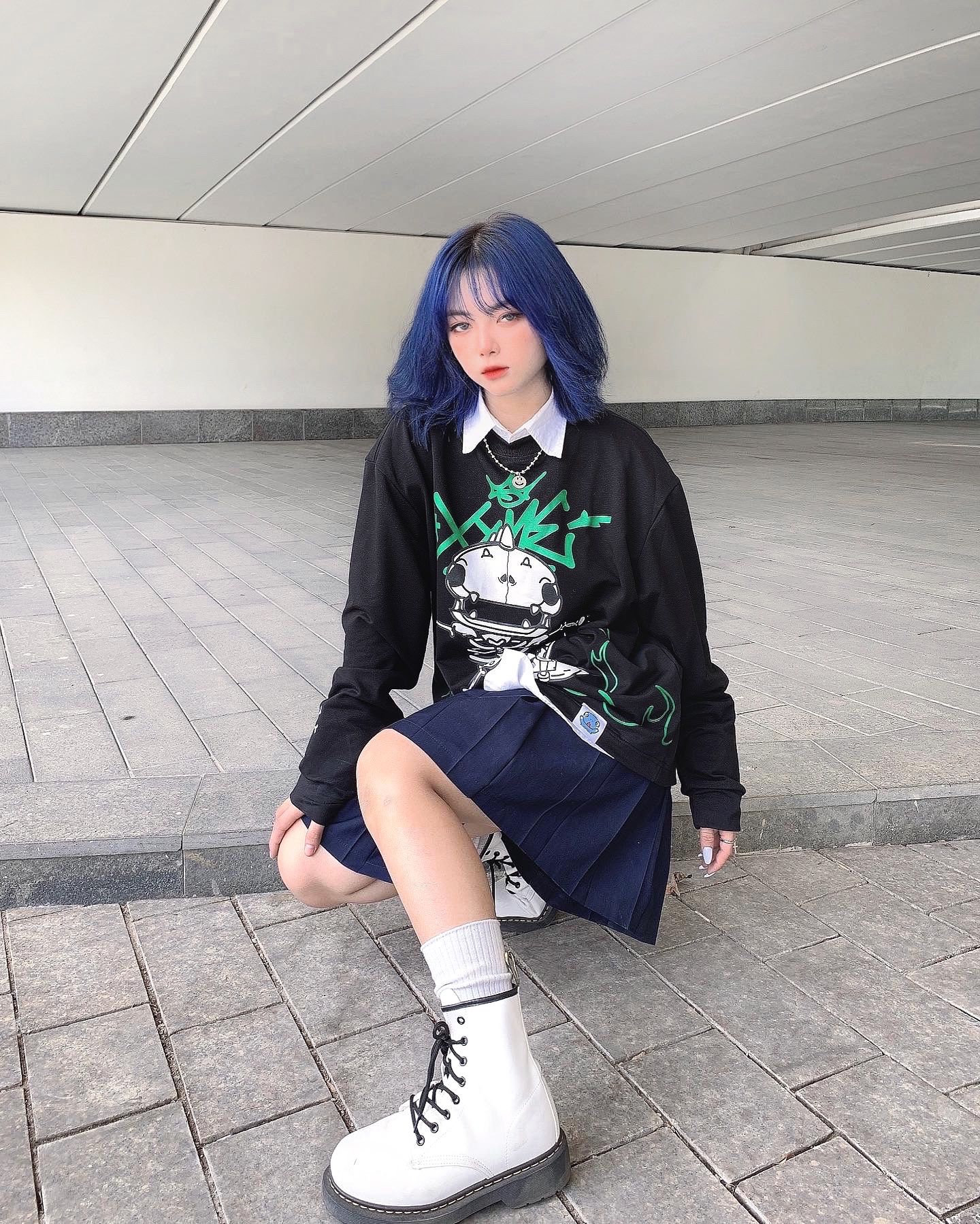 Inside RAWR Sweater - Black