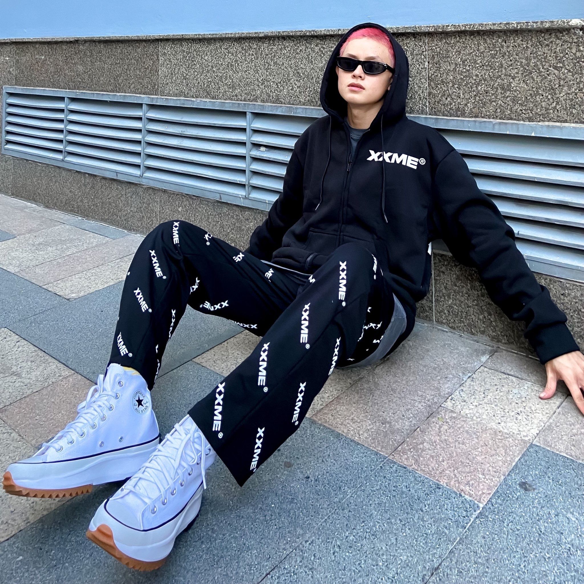 Icon Hoodie Zip up - Black
