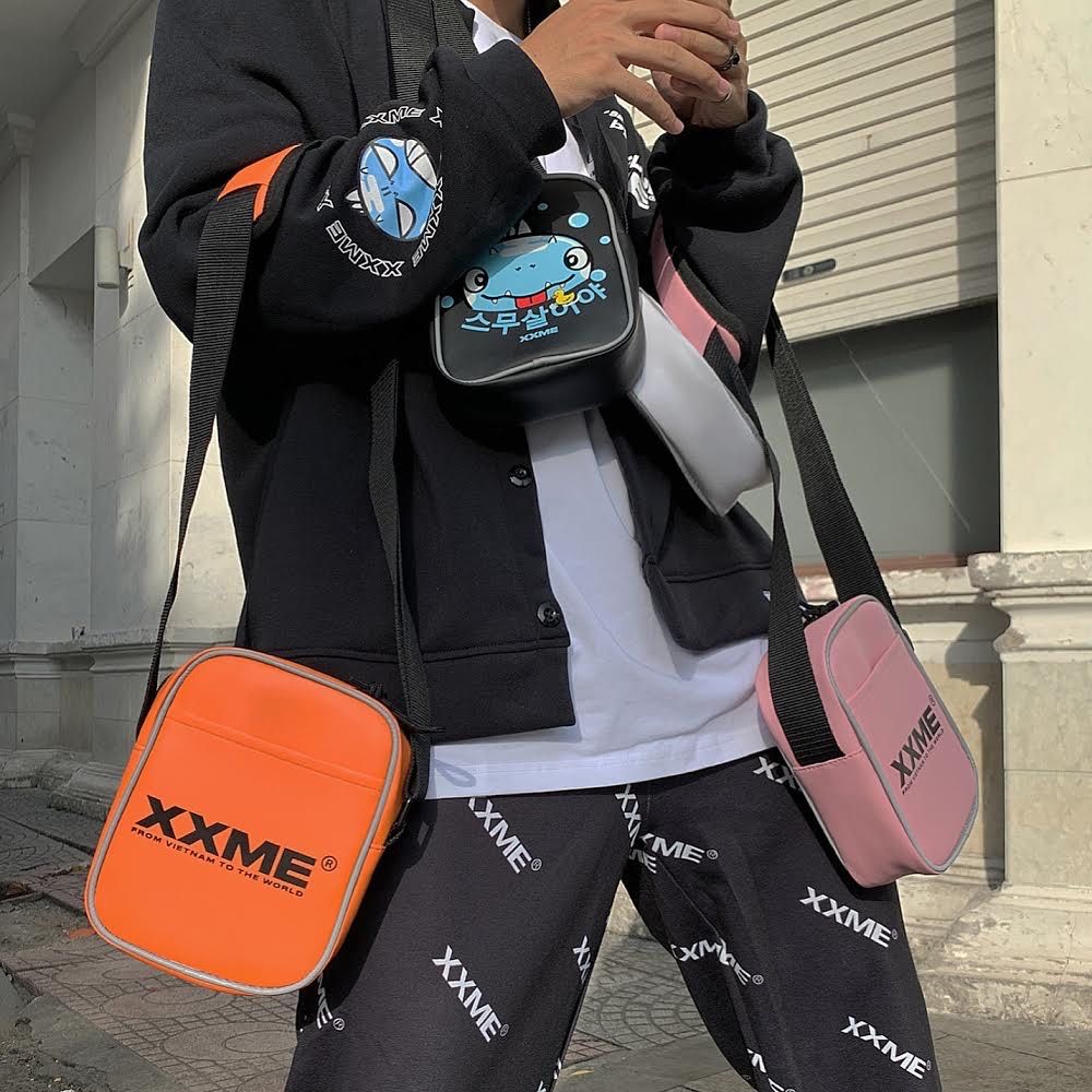 RAWR in bath Shoulder Bag - Pink