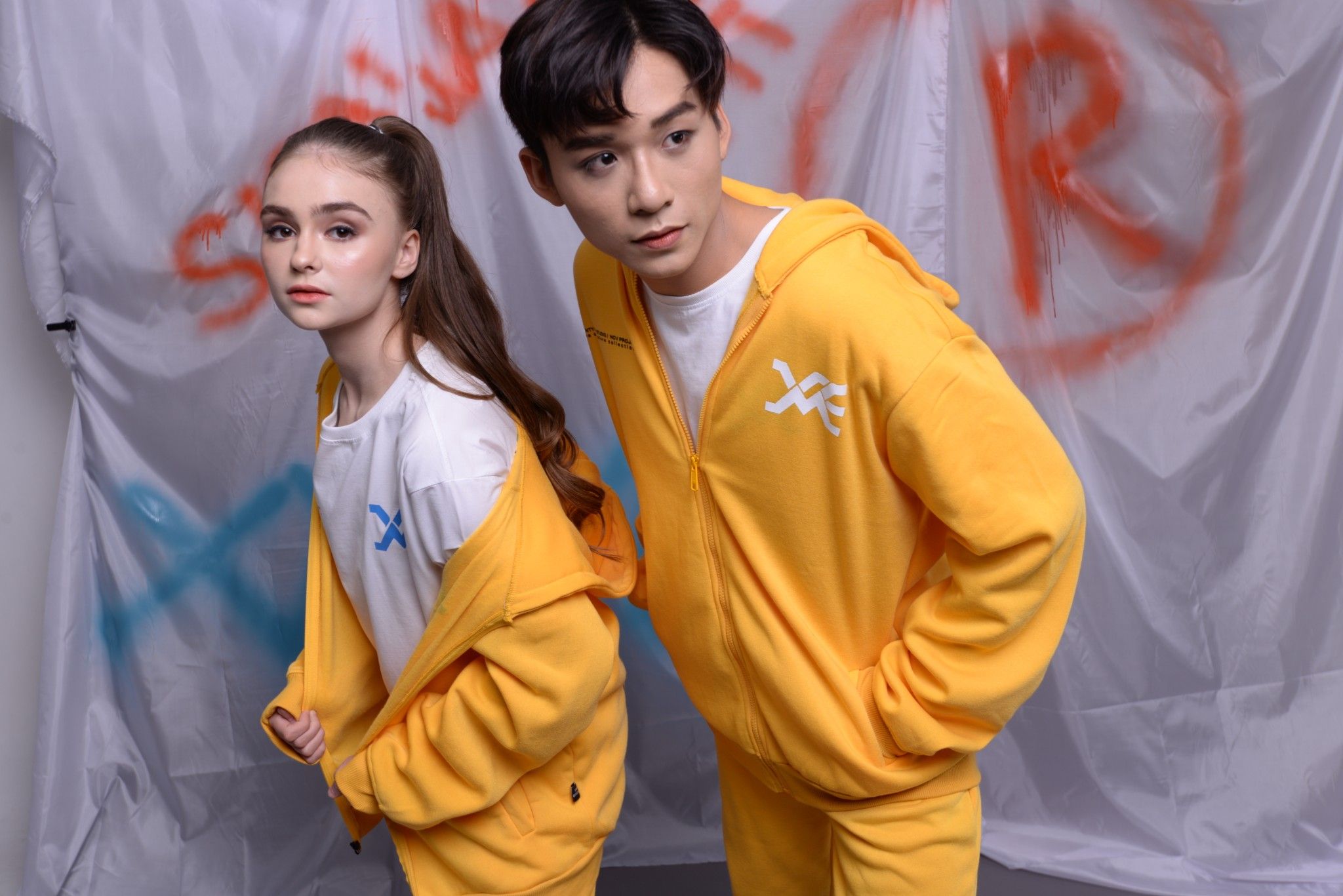SIGNATURE HOODED JACKET -Yellow
