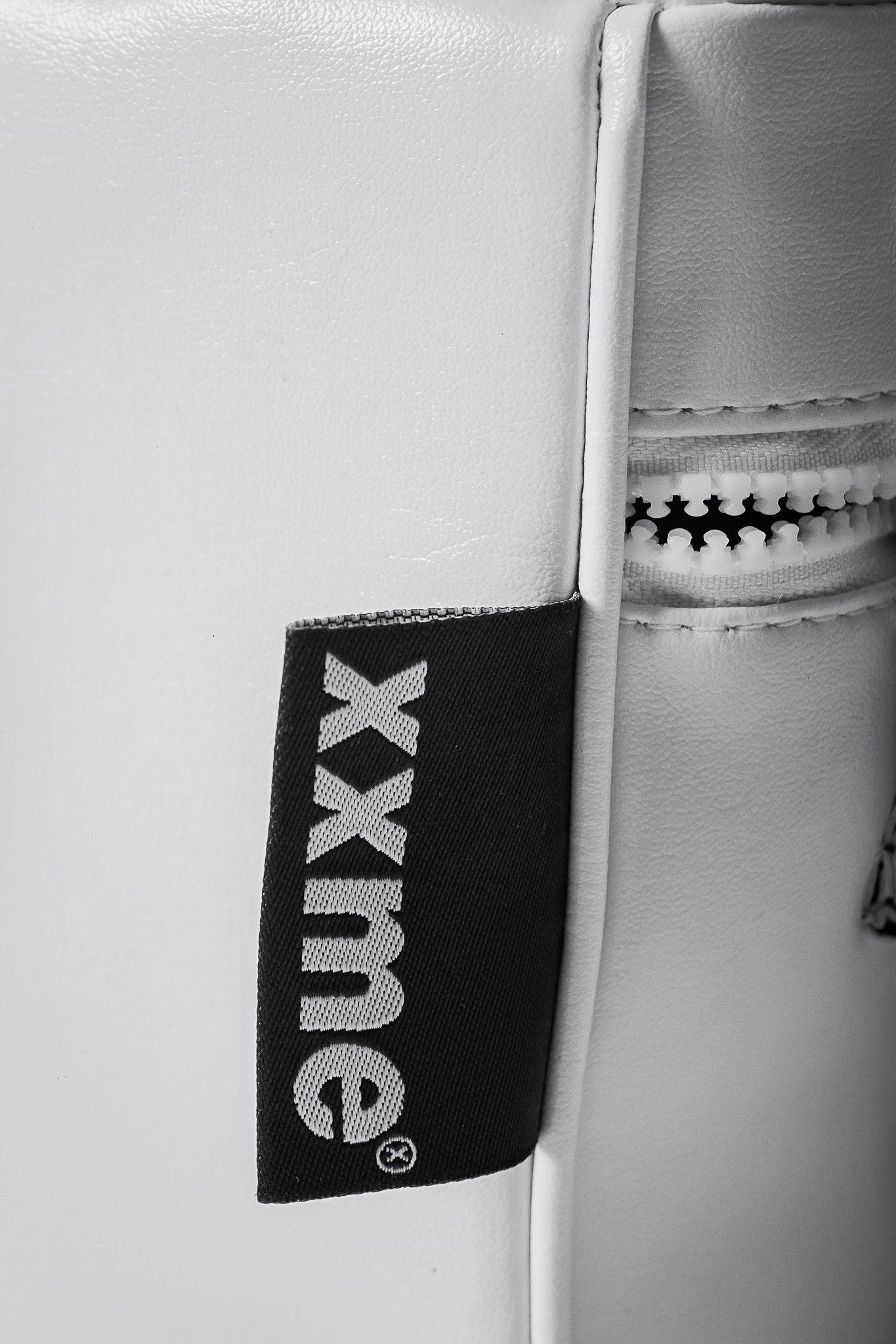 Túi Box Shoulder Bag - White