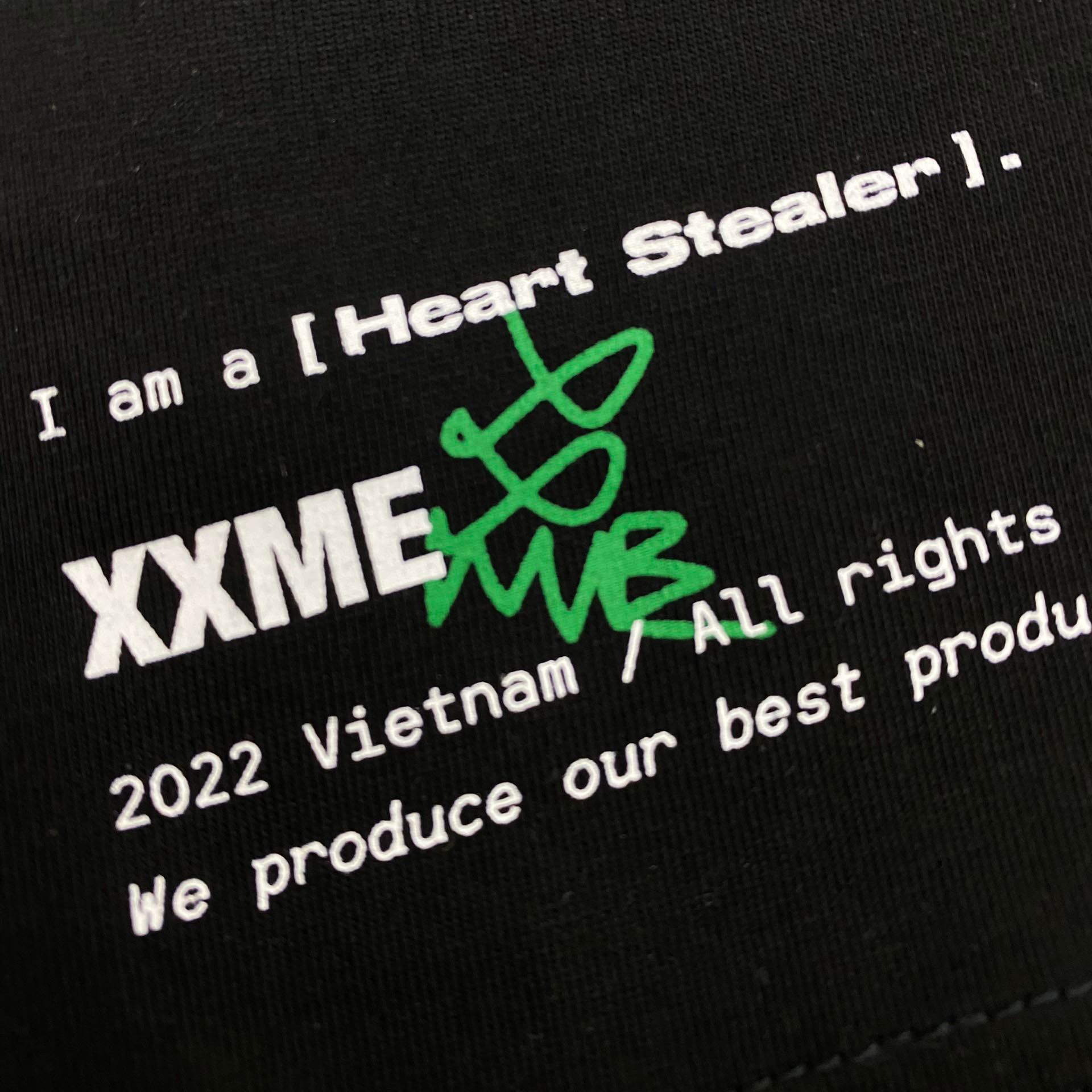 Áo Thun Heart Stealer - Black