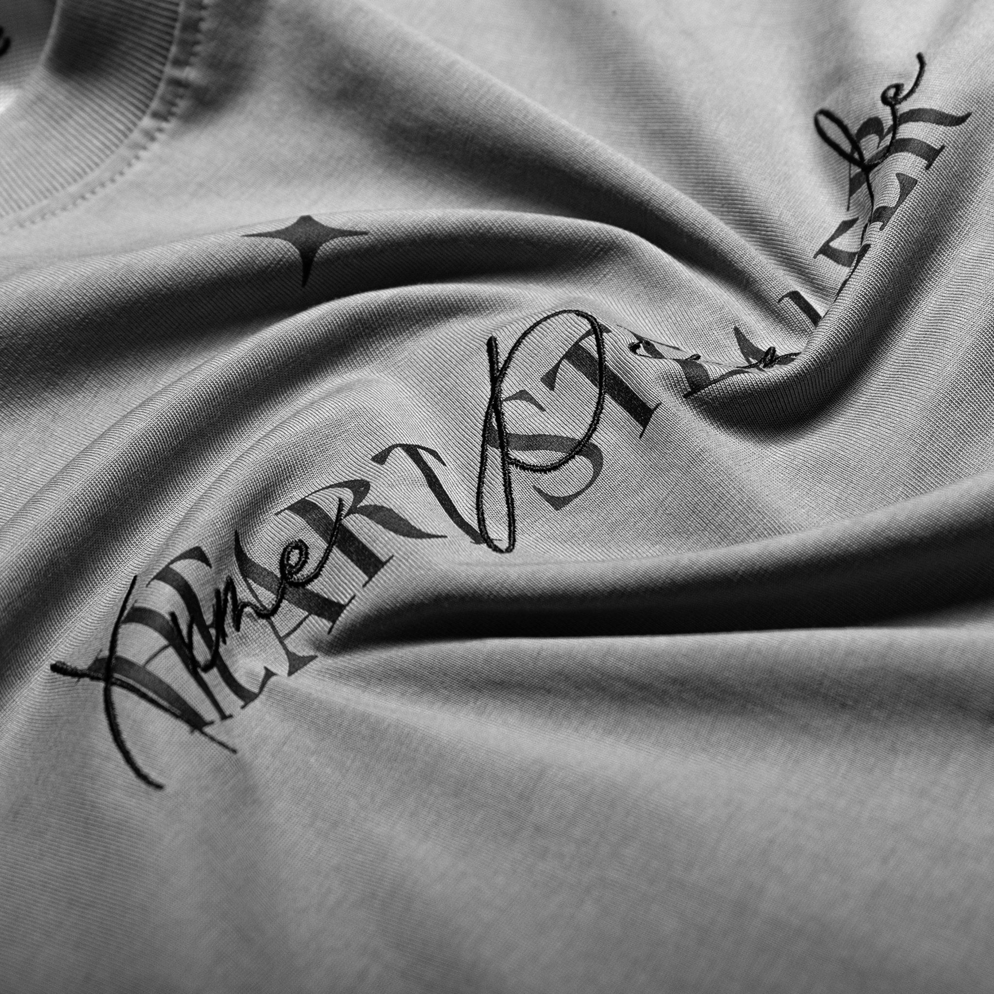 Áo Thun Heart Stealer - Grey