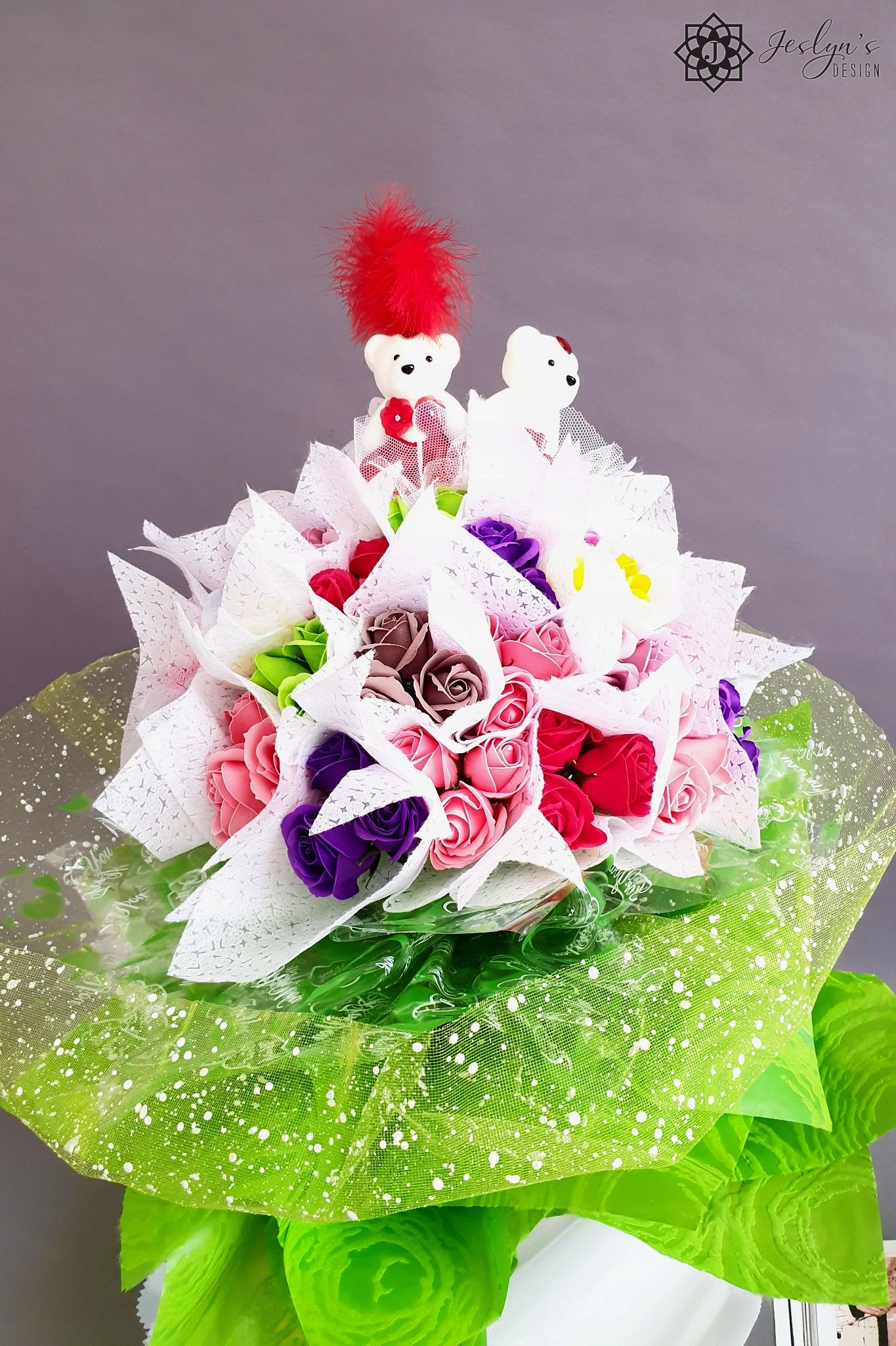 Roses Bouquet F30J