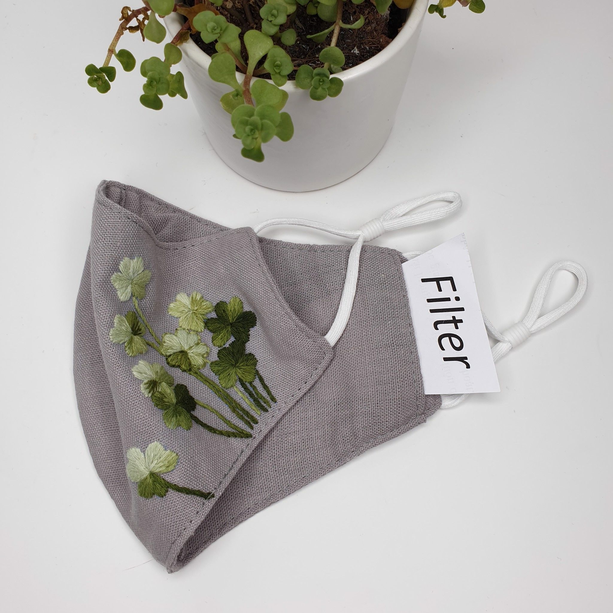 Khẩu trang thêu tay vải linen Jeslyn JL93X