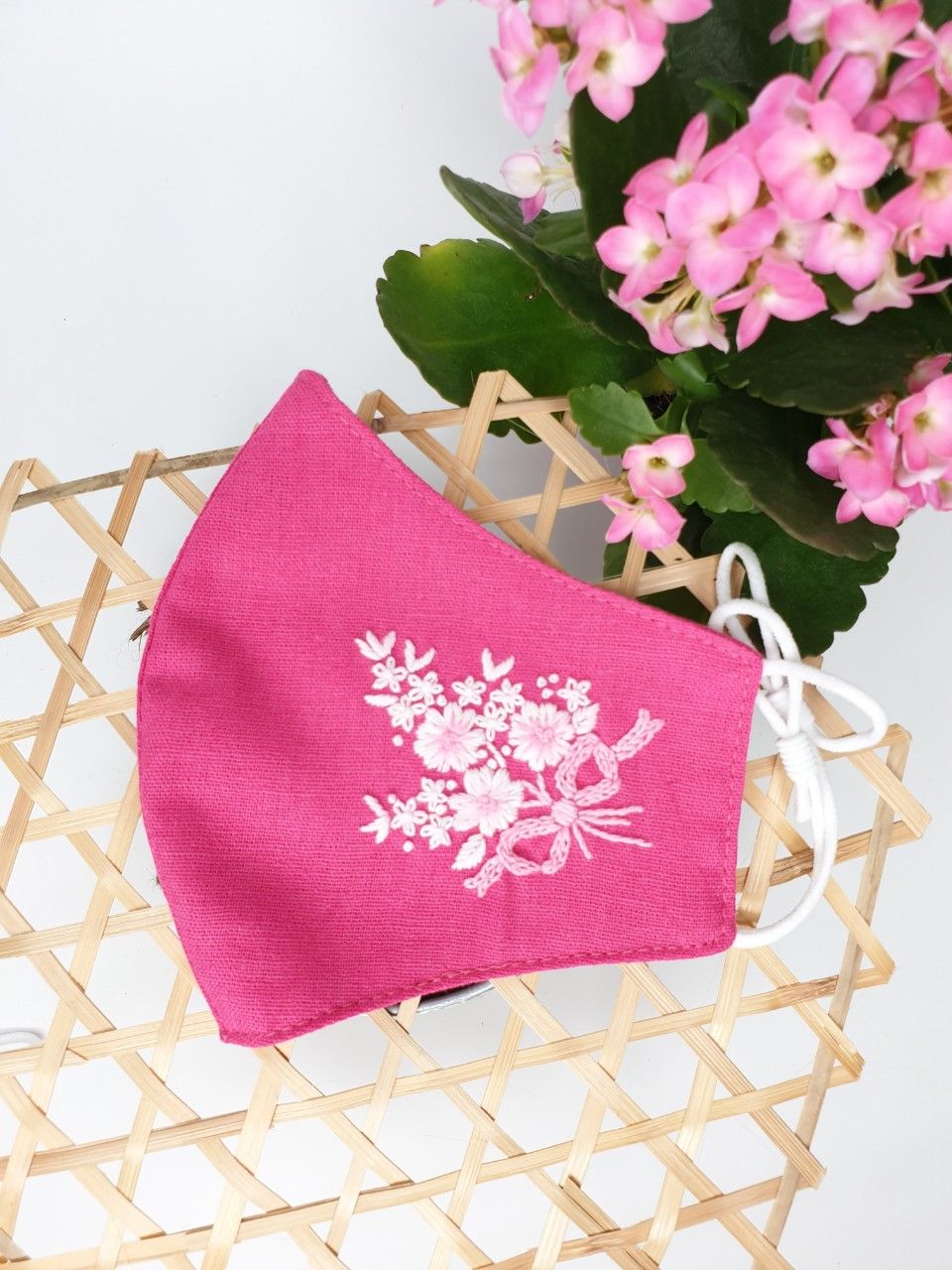 Khẩu trang thêu tay vải linen Jeslyn JL39