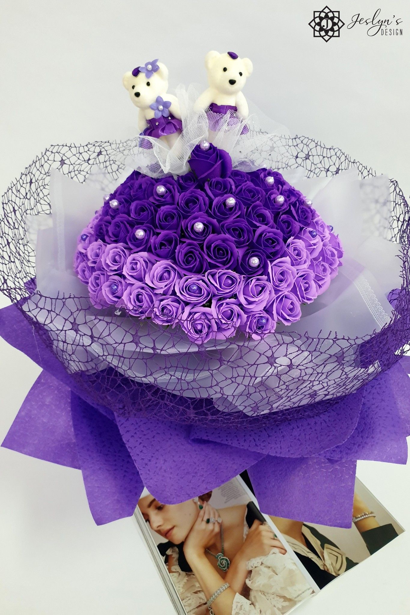 Roses Bouquet F17J