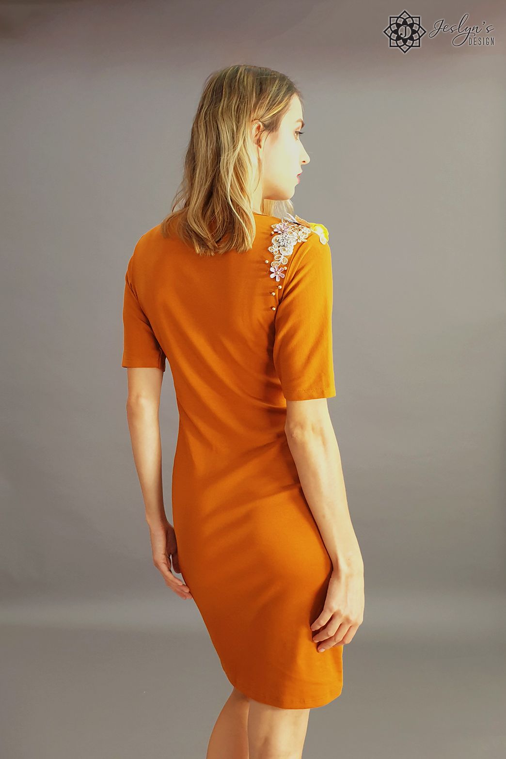 Camellia orange dress D46J