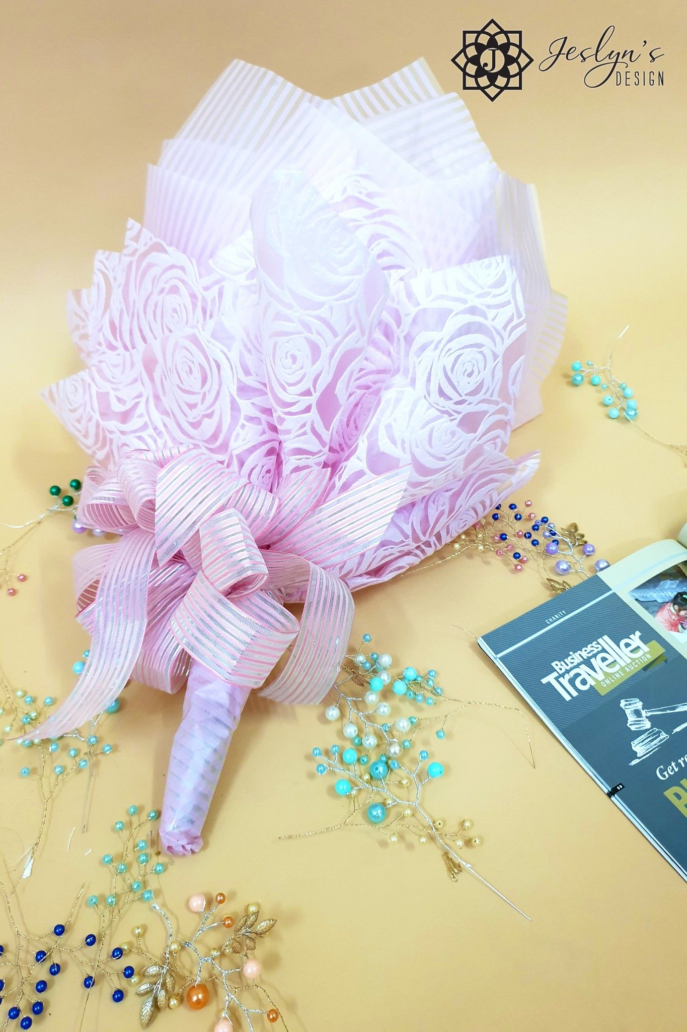 Pink roses bouquet F02J