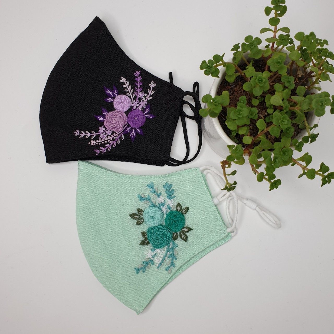 Khẩu trang thêu tay vải linen Jeslyn JL187