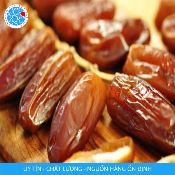 Chà Là Nguyên Cành Sỉ Giá 1kg (Thùng 10kg)