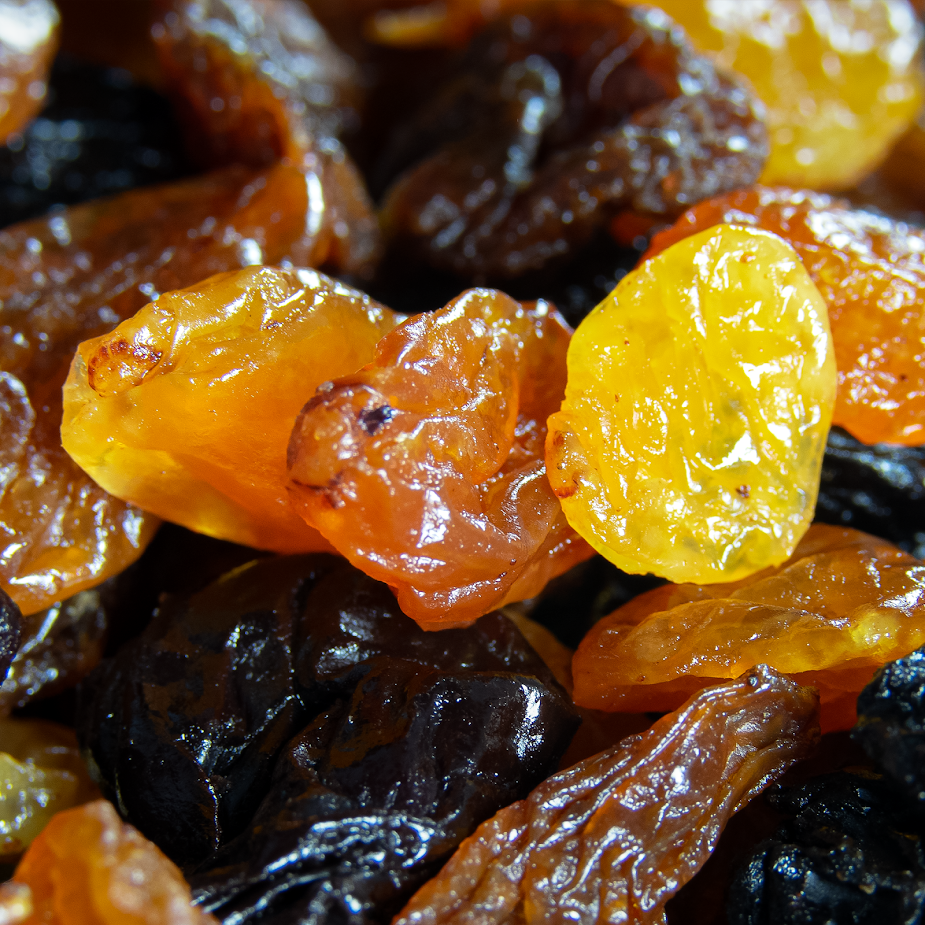 Nho Khô Đen Medium Sỉ Giá 1kg (Thùng 10kg)