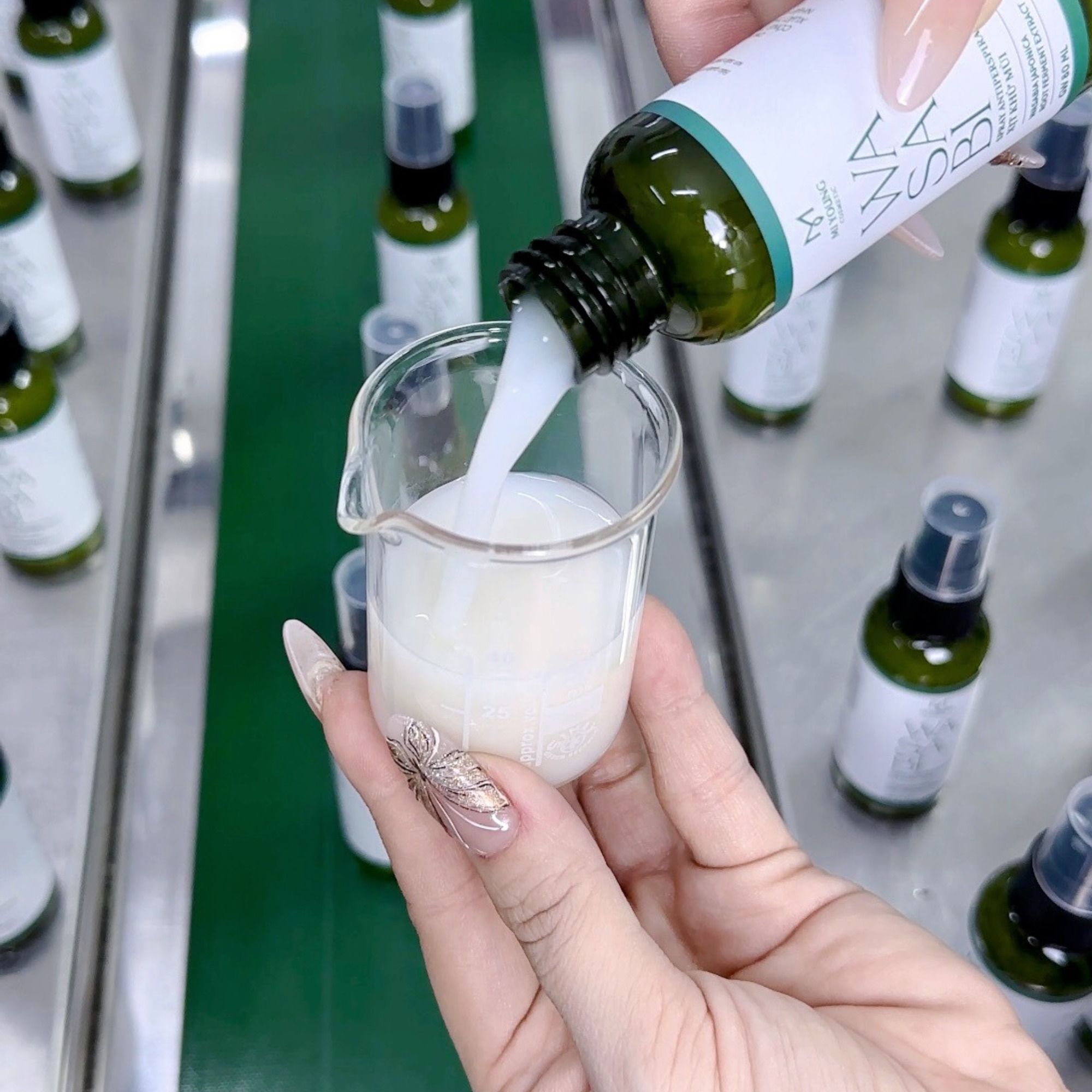 XỊT KHỬ MÙI WASABI