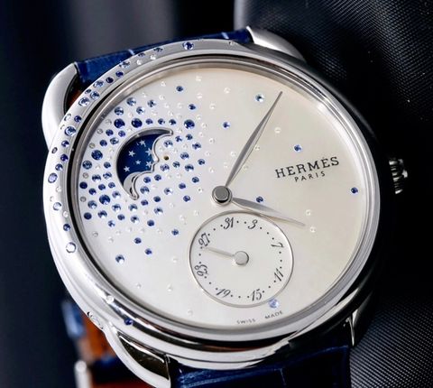 Đồng hồ HERMES ARCEAU PETITE LUNE SPRINKLING OF DIAMONDS AND SAPPHIRES W049630WW00