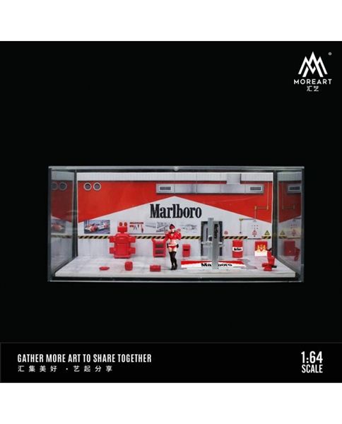 Hộp trưng bày mica xưởng sửa chữa ô tô có bàn nâng , có fig Malboro tỉ lệ 1:64 MO641073