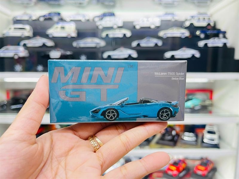 Mô hình xe McLaren 750S Spider Belize Blue tỉ lệ 1:64 MiniGT MGT00812-CH