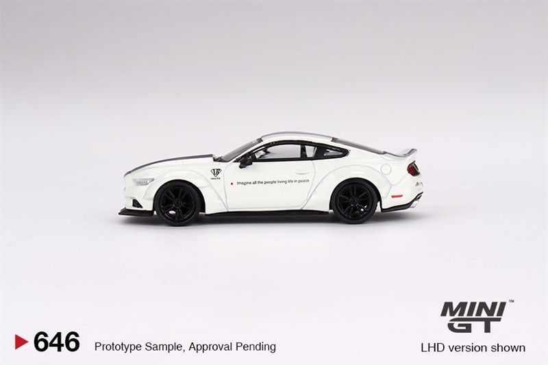 Xe mô hình ô tô Ford mustang GT LB-Works White bản card tỉ lệ 1:64 MiniGT MGT00646