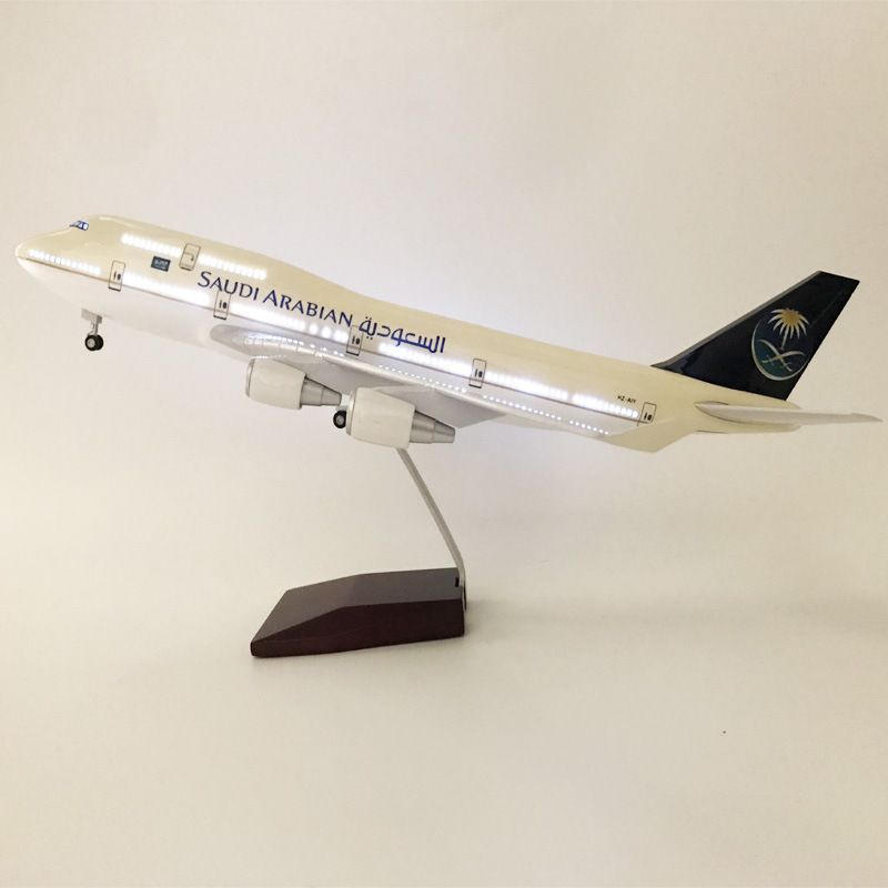 Mô hình máy bay Saudi Arabia Boeing B747-400 Ả Rập 47cm 1:150 có đèn led tự động theo tiếng vỗ tay hoặc chạm MB47018
