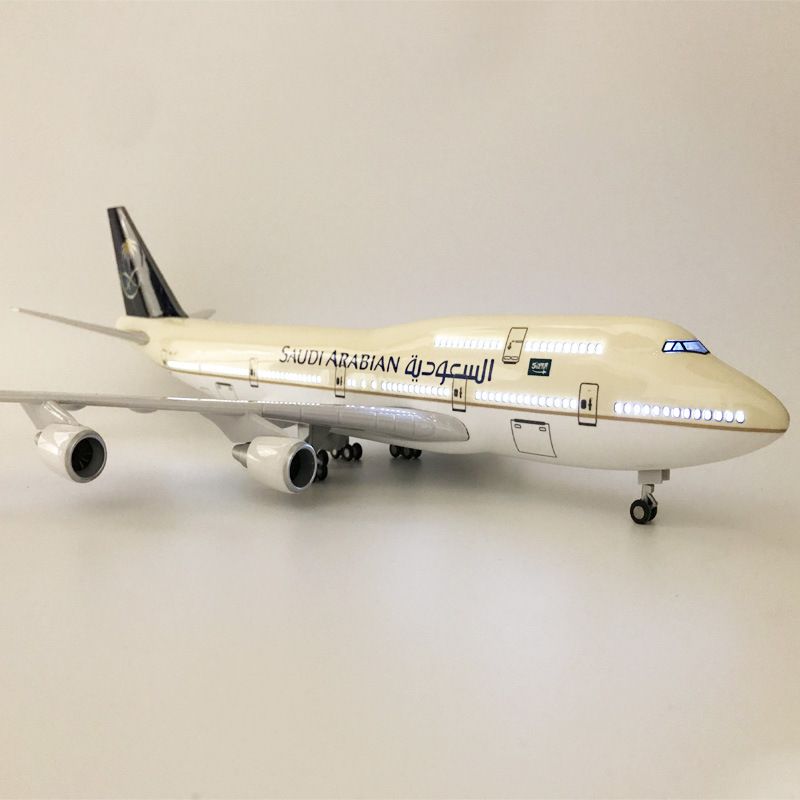 Mô hình máy bay Saudi Arabia Boeing B747-400 Ả Rập 47cm 1:150 có đèn led tự động theo tiếng vỗ tay hoặc chạm MB47018
