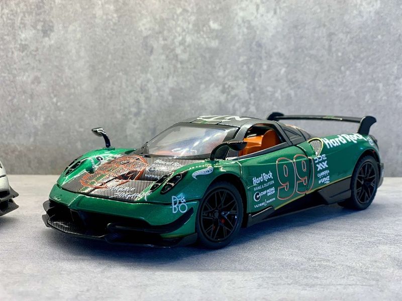 Mô hình xe custom Pagani Huayra BC Green Gumball 3000 tỉ lệ 1:24 Alloy Model DO24007