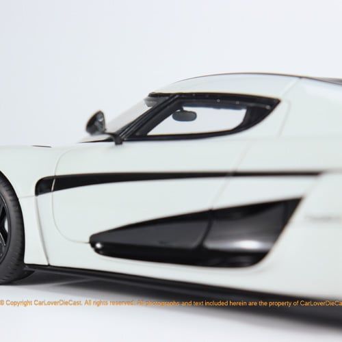 Mô hình xe Koenigsegg REGERA Black Line tỉ lệ 1:18 GT Spirit CLDC026