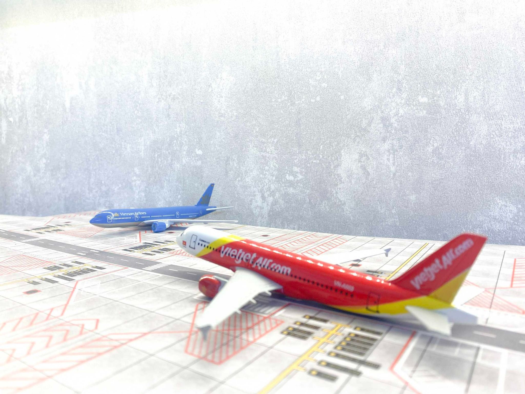 Diorama airport mô hình đường băng bãi đáp cho máy bay 16cm DR014