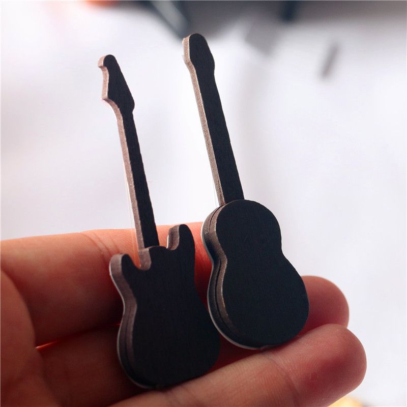 Phụ kiện Decor Mô Hình Đàn Guitar Cổ Điển DE047