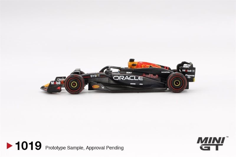 Mô hình xe Oracle Red Bull Racing RB20 #11 Sergio Pérez 2024 F1 2024 Bahrain GP 2nd Place tỉ lệ 1:64 MiniGT MGT01019