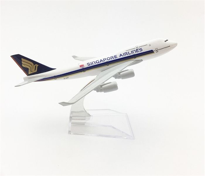Mô hình máy bay Singapore Airlines Boeing B747 16cm MB16024