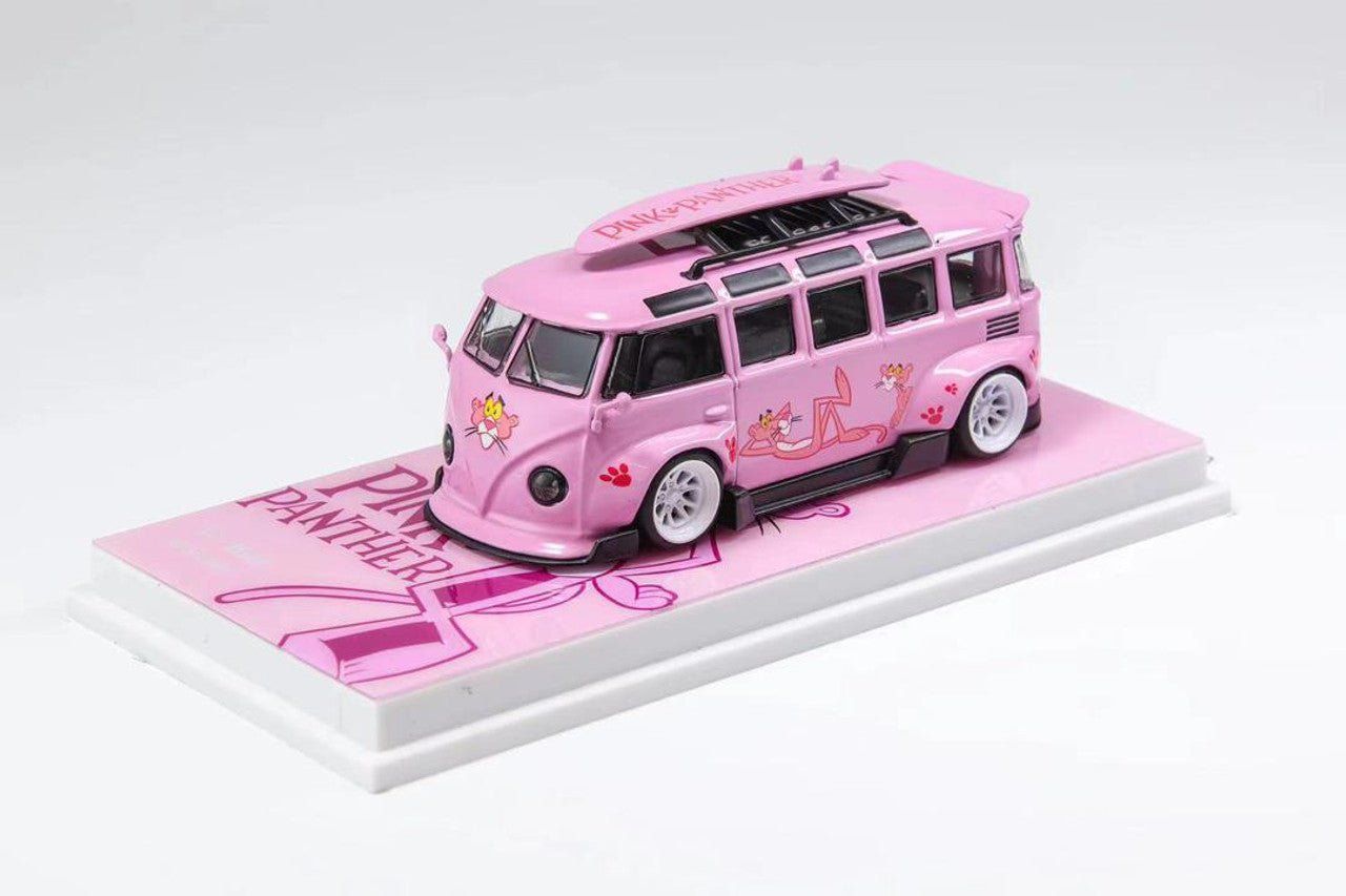 Mô hình xe Volkswagen T1 Van Kombi Pink - Pink Panther tỉ lệ 1:64 Flame Model OT64068