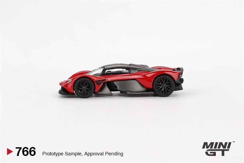 Mô hình xe ô tô Aston Martin Valkyrie Hyper Red tỉ lệ 1:64 MiniGT MGT00766-CH