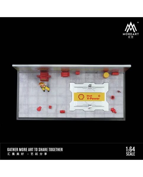 Hộp trưng bày mica xưởng sửa chữa ô tô có bàn nâng , có fig Shell V-Power tỉ lệ 1:64 MO641072