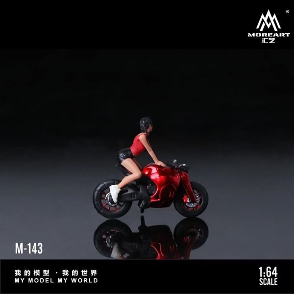 Mô hình nhân vật figure và xe mô tô Short Tail Transparent Redtỉ lệ 1:64 MoreArt MO222143