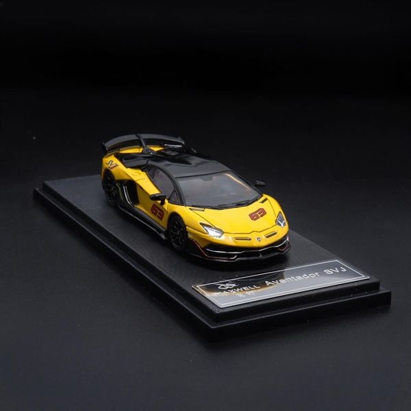 Mô hình xe Lamborghini Aventador SVJ63 Pearly Yellow tỉ lệ 1:64 Maxwell and object (MW) OT64272