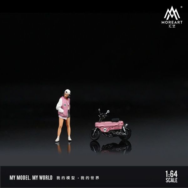 Mô hình nhân vật và mô tô Pink Pig Theme Doll Motorcycle Set Simulation tỉ lệ 1:64 MoreArt MO222123