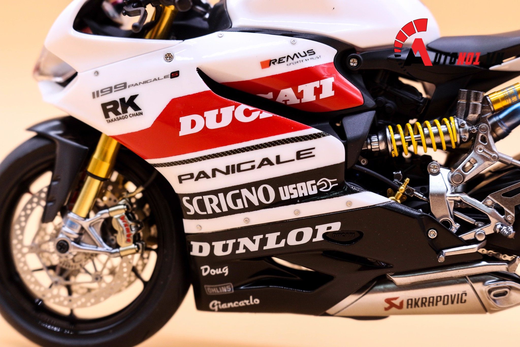 Mô hình xe Ducati 1199 Panigale Custom Metal Options 1:12 Tamiya