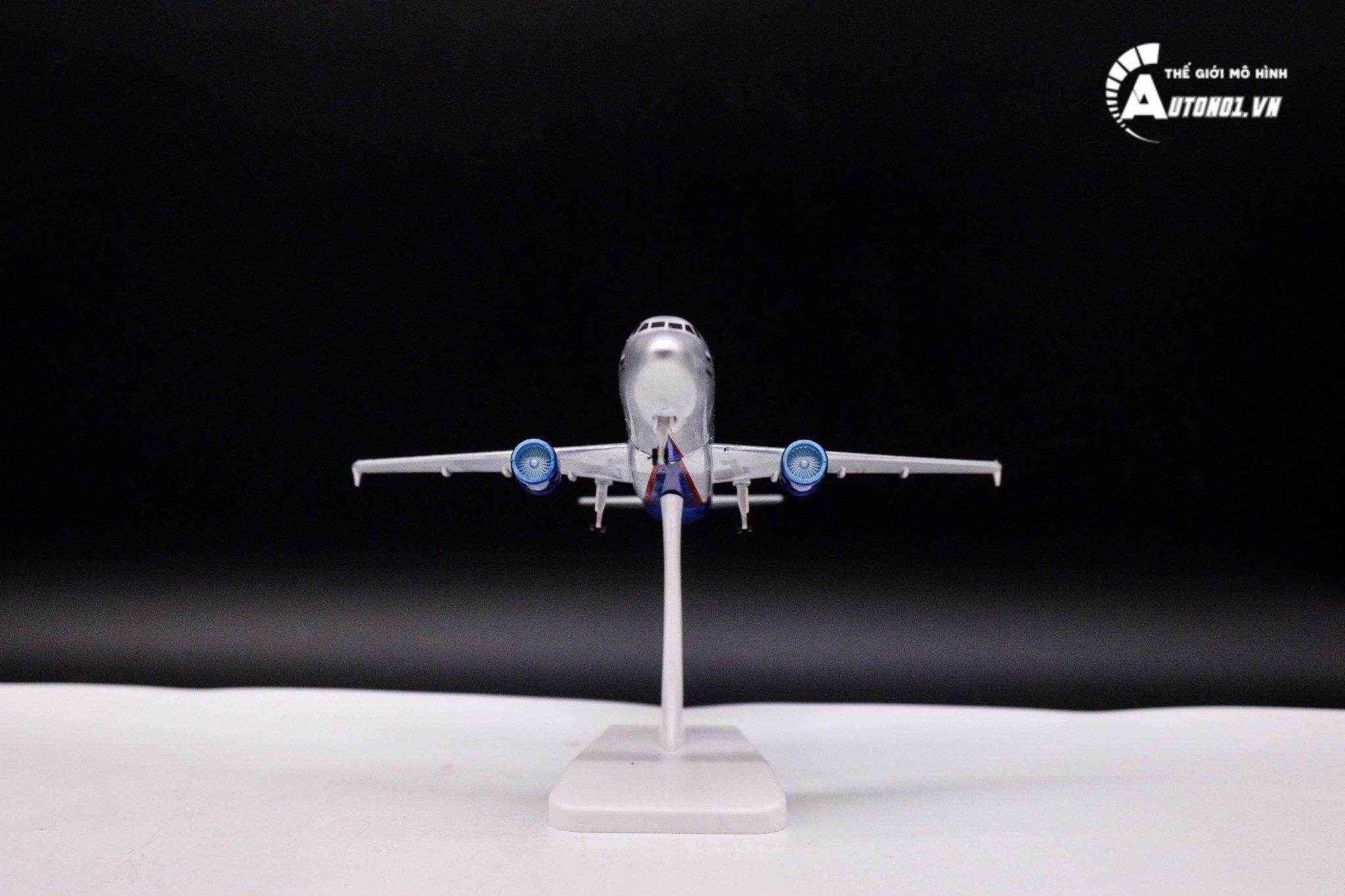 Mô hình máy bay Nga Russia Aeroflot Airbus A320 có bánh xe 20cm MB20062
