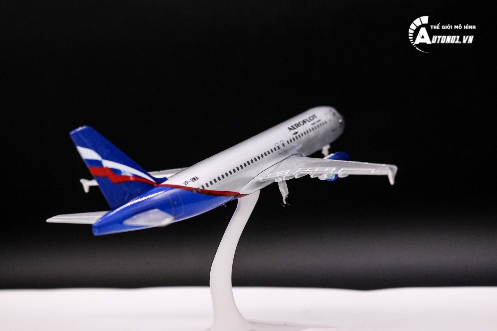Mô hình máy bay Nga Russia Aeroflot Airbus A320 có bánh xe 20cm MB20062