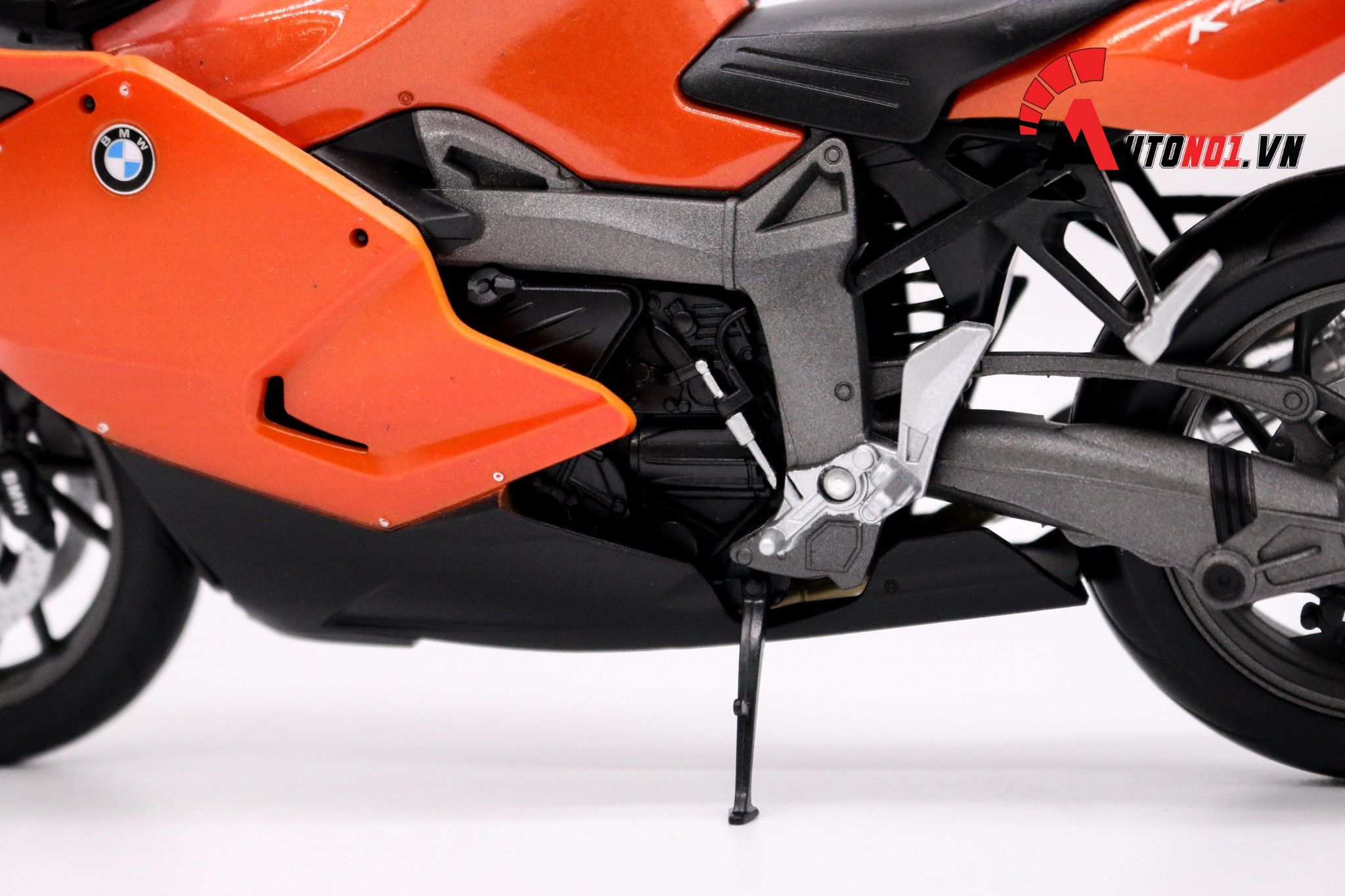  Mô hình xe Mô tô BMW K1300S orange 1:10 Welly 1745 