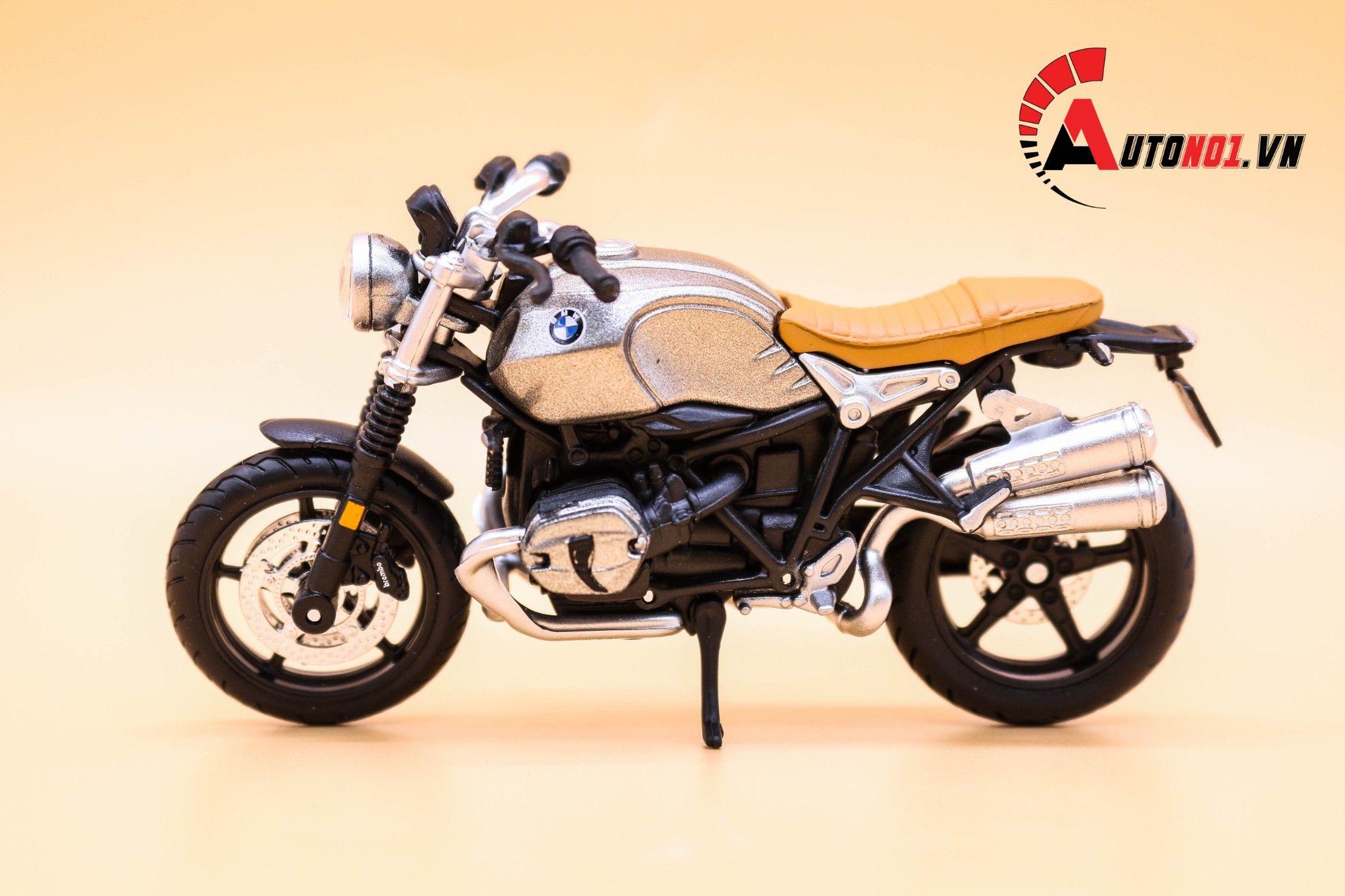 Mô hình xe Bmw r nine t scrambler 1:18 Maisto 6369