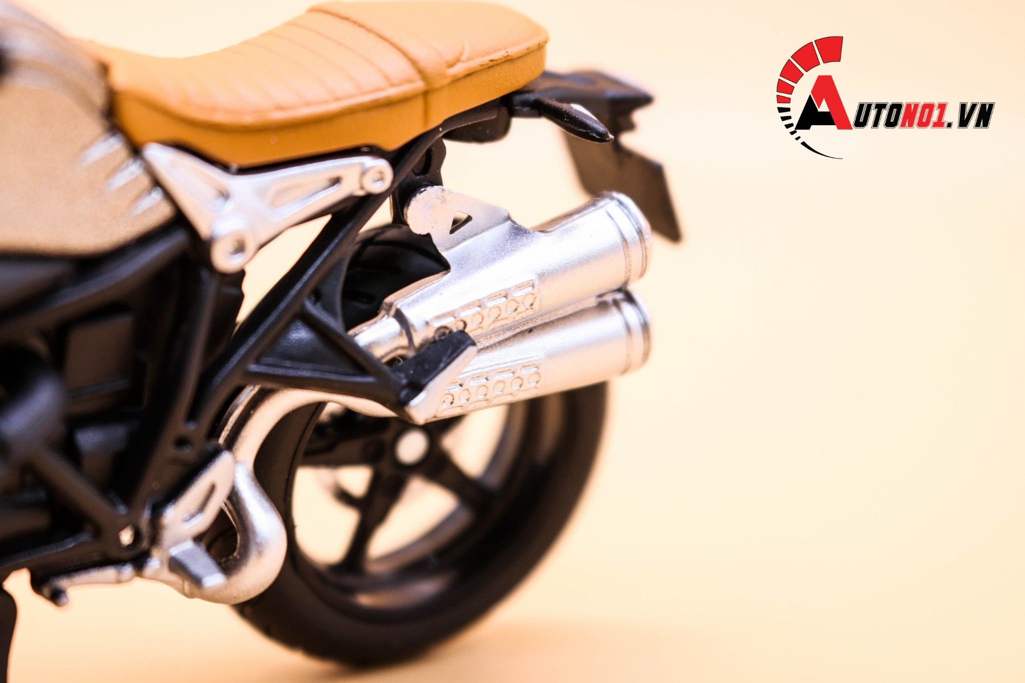 Mô hình xe Bmw r nine t scrambler 1:18 Maisto 6369