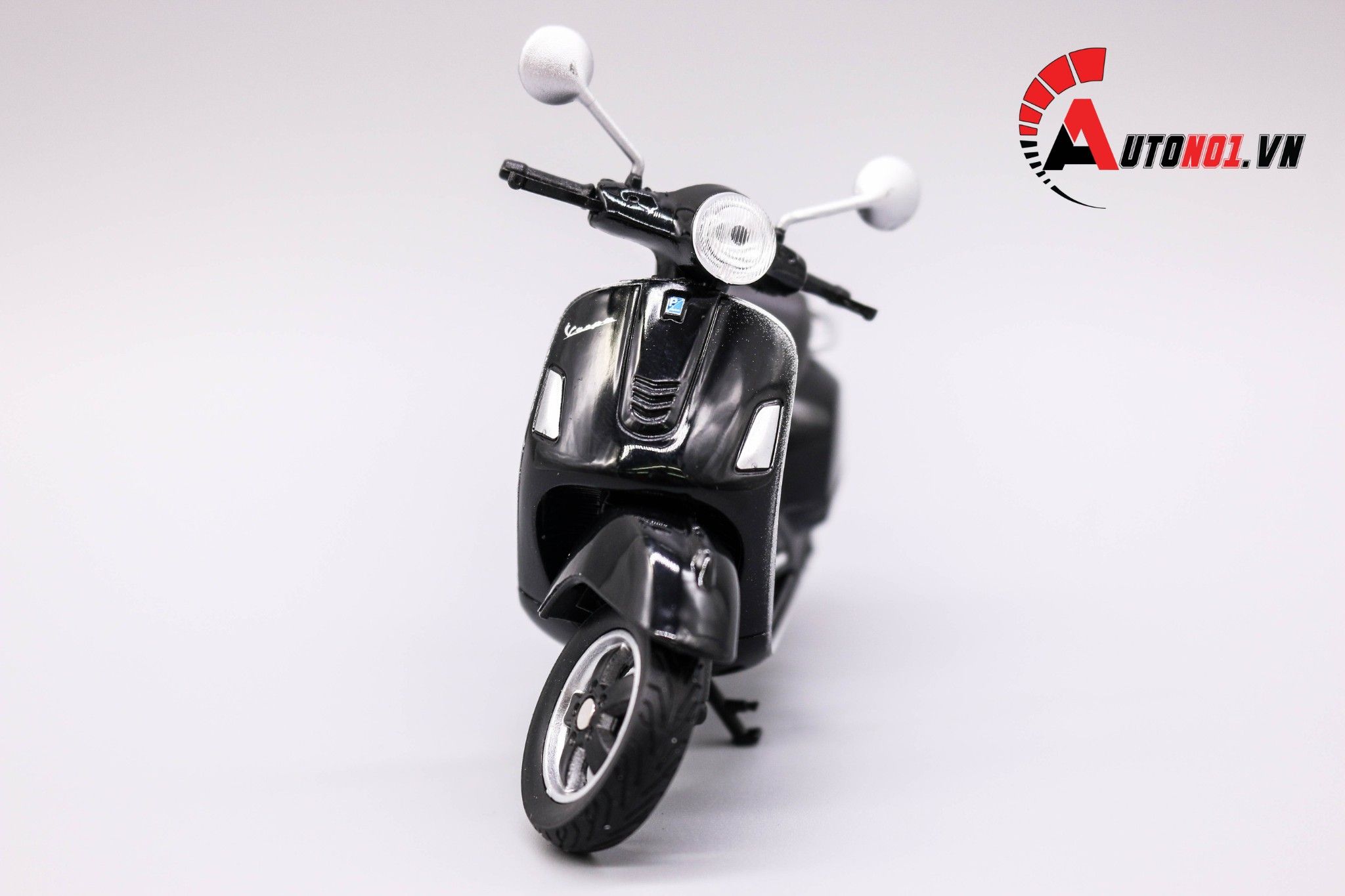 Mô hình xe Vespa gts 125cc 2017 black 1:18 Welly MT078C