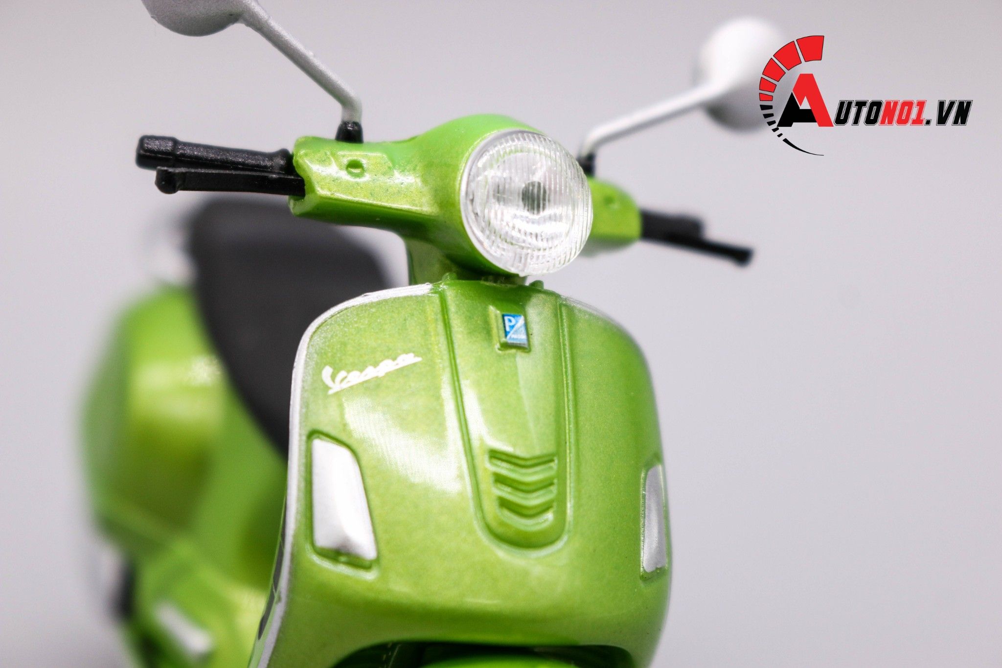 Mô hình xe Vespa gts 125cc 2017 green 1:18 Welly MT078E