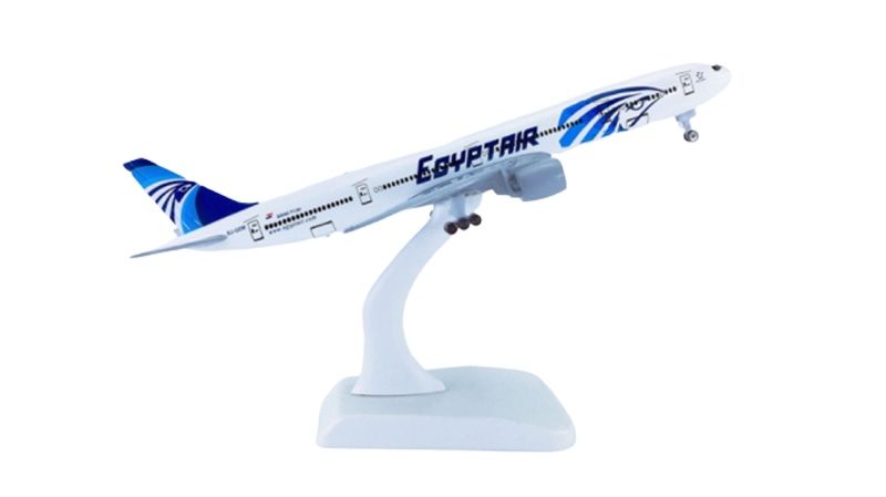Mô hình máy bay Ai Cập Egyptair Boeing B777 có bánh xe 20cm MB20060