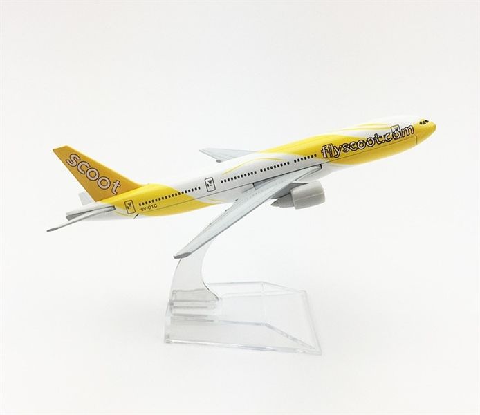 Mô hình máy bay Flyscoot.com Airlines Boeing B777 16cm MB16073
