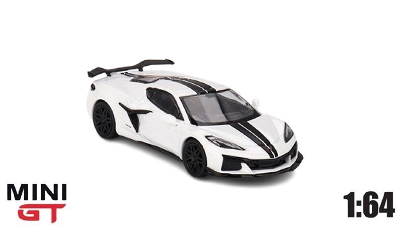 Mô hình xe Chevrolet Corvette Z06 2023 Arctic White tỉ lệ 1:64 MiniGT MGT00677-CH