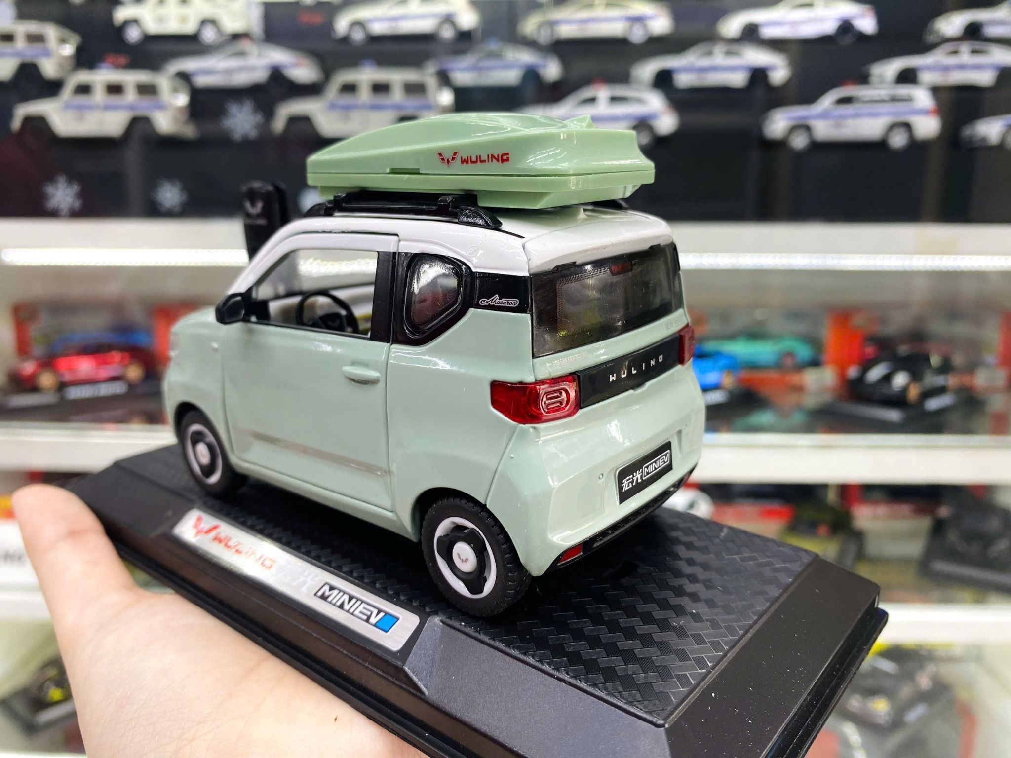 Mô hình xe Wuling Hongguang Mini EV full open - kèm phụ kiện tỉ lệ 1:24 Chezhi OT582